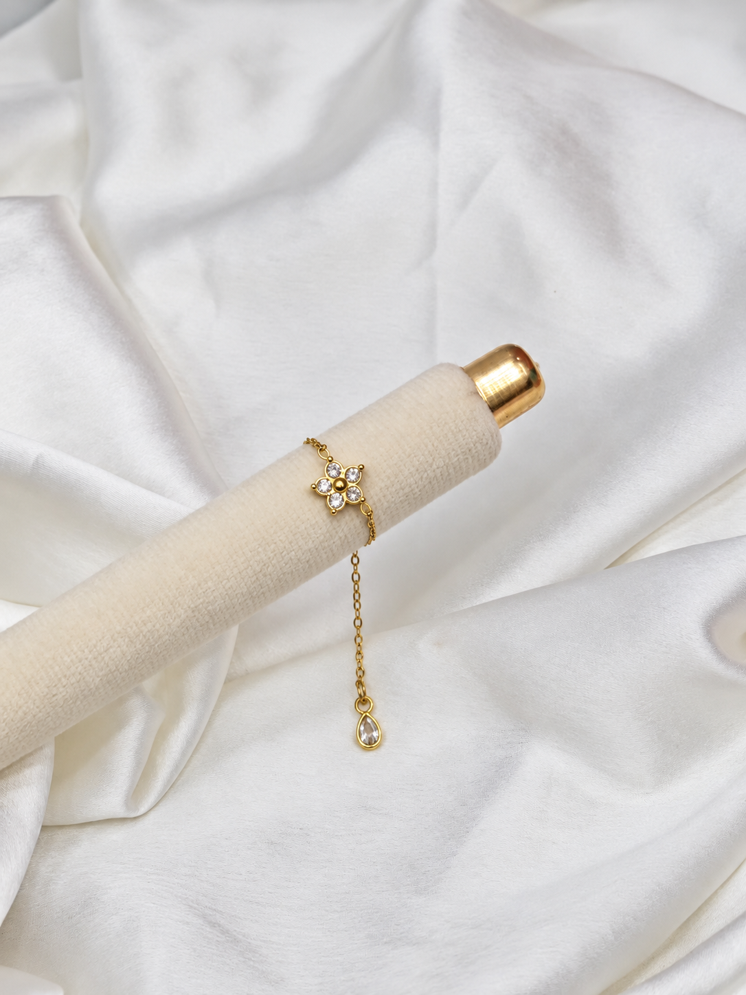Adjustable chain ring white
