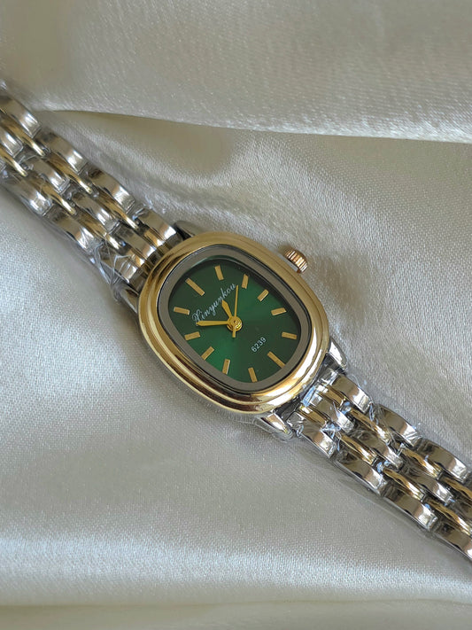 Green Dial Elegant Watch
