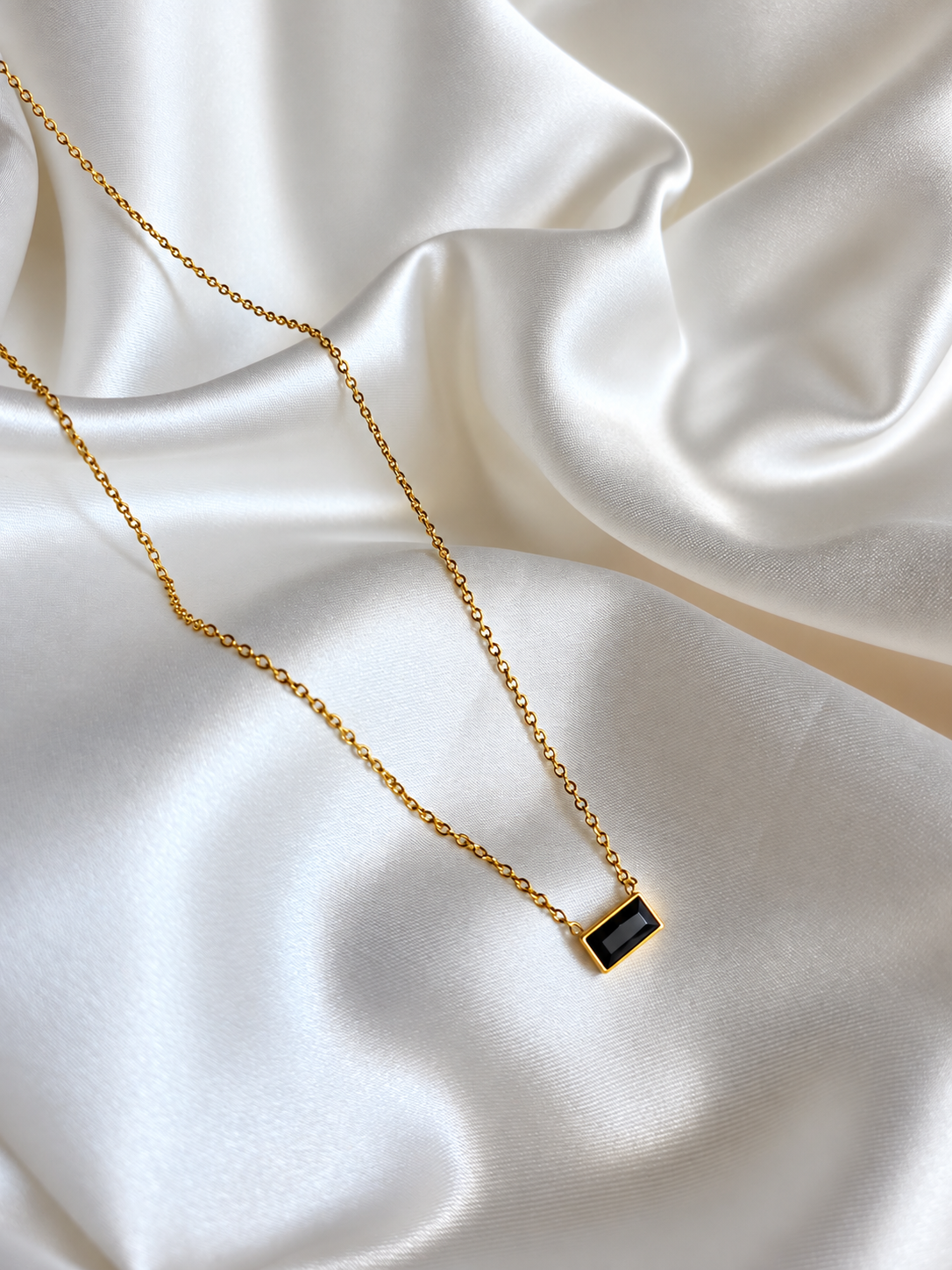 Black Bar Neckchain