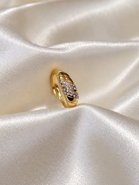 Aurelia Curve Ring ( Adjustable )