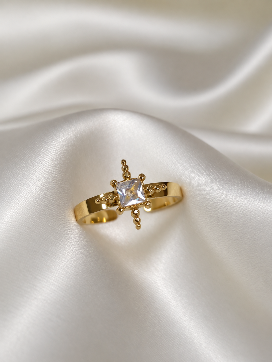 Divine Solitaire Ring ( Adjustable )