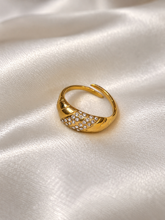 Aurelia Curve Ring ( Adjustable )