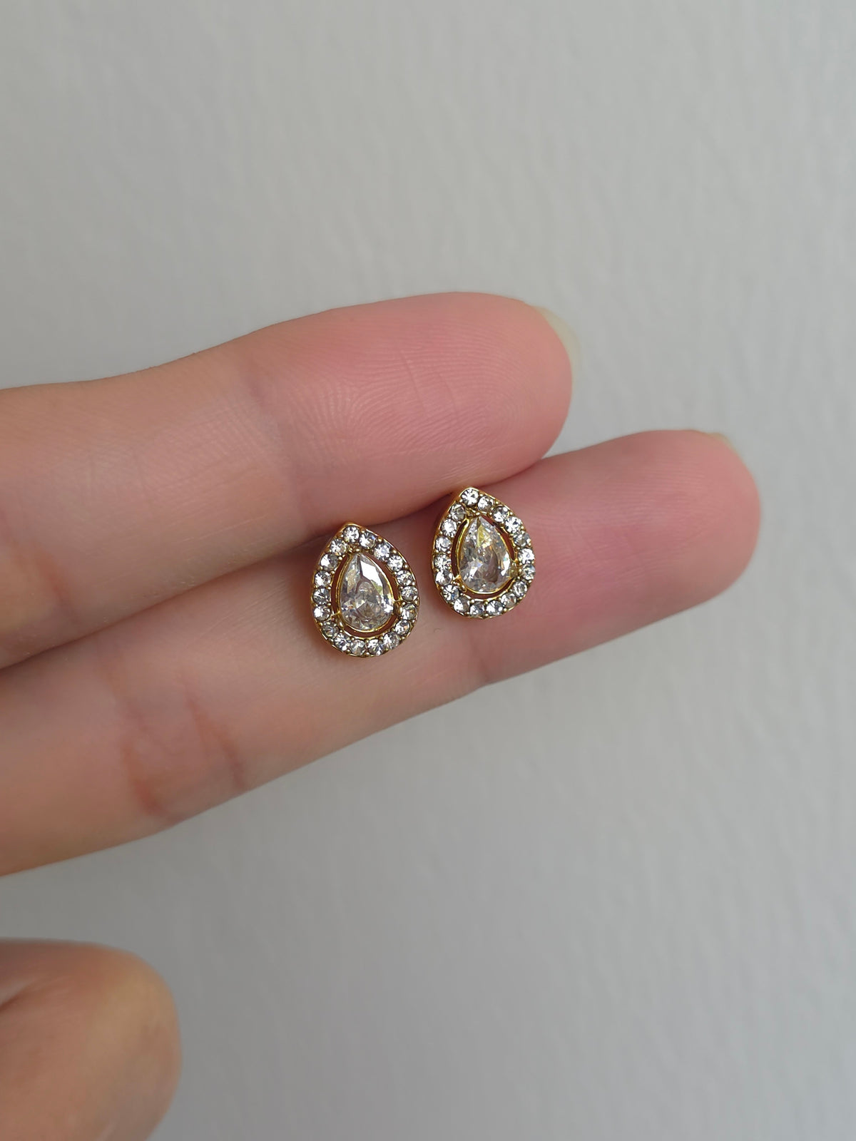 Crystal Dewdrop Ball Back Studs