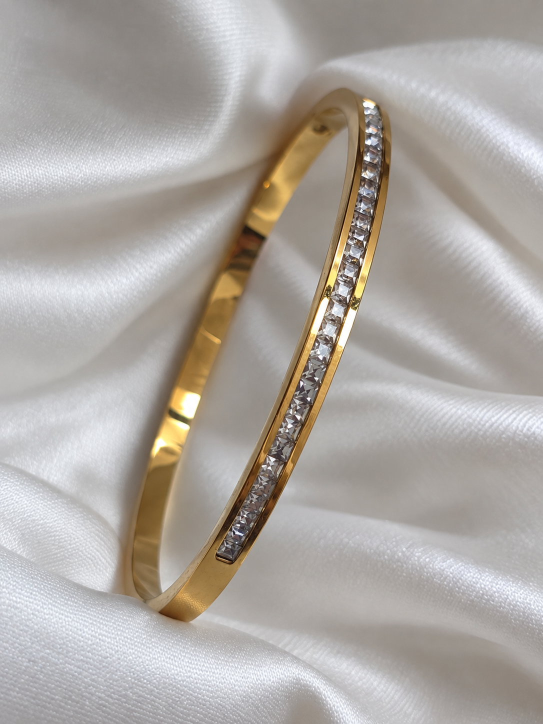 Crystal Line Kada